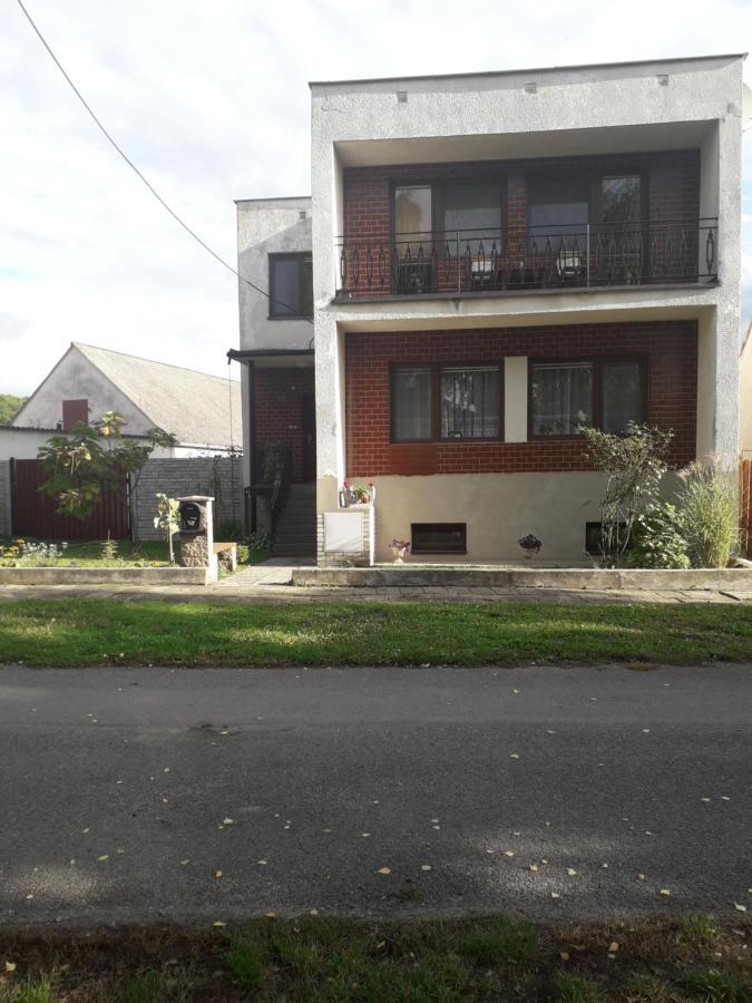Ubytovani Anezka Lednice Exterior photo